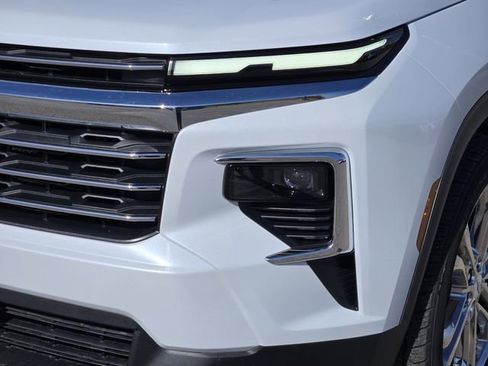 New 2026 Chevrolet Traverse LT w/ Driver Confidence Package image 6