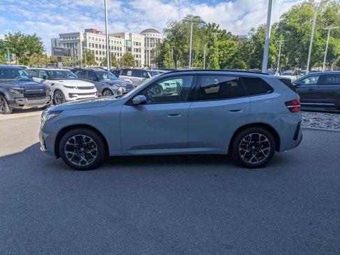 Used 2025 BMW X3 xDrive30i w/ Premium Package AWD/4WD image 8
