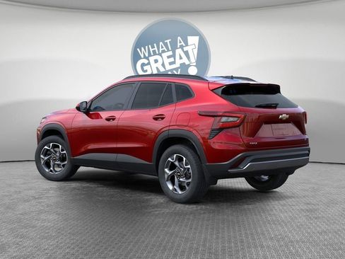 New 2026 Chevrolet Trax LT FWD image 3