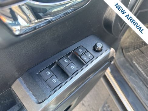 Used 2020 Toyota Tacoma TRD Off-Road w/ Technology Package RWD image 18