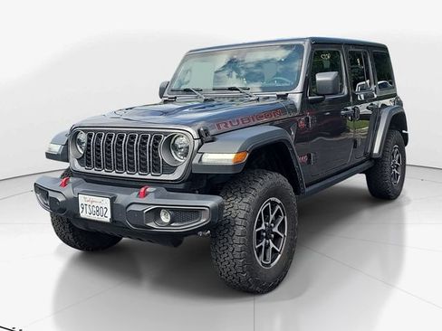 Used 2025 Jeep Wrangler Unlimited Rubicon AWD/4WD image 7