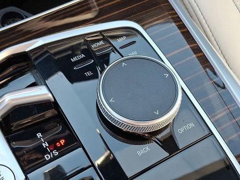 Certified 2025 BMW X5 xDrive40i w/ Parking Assistance Package image 17