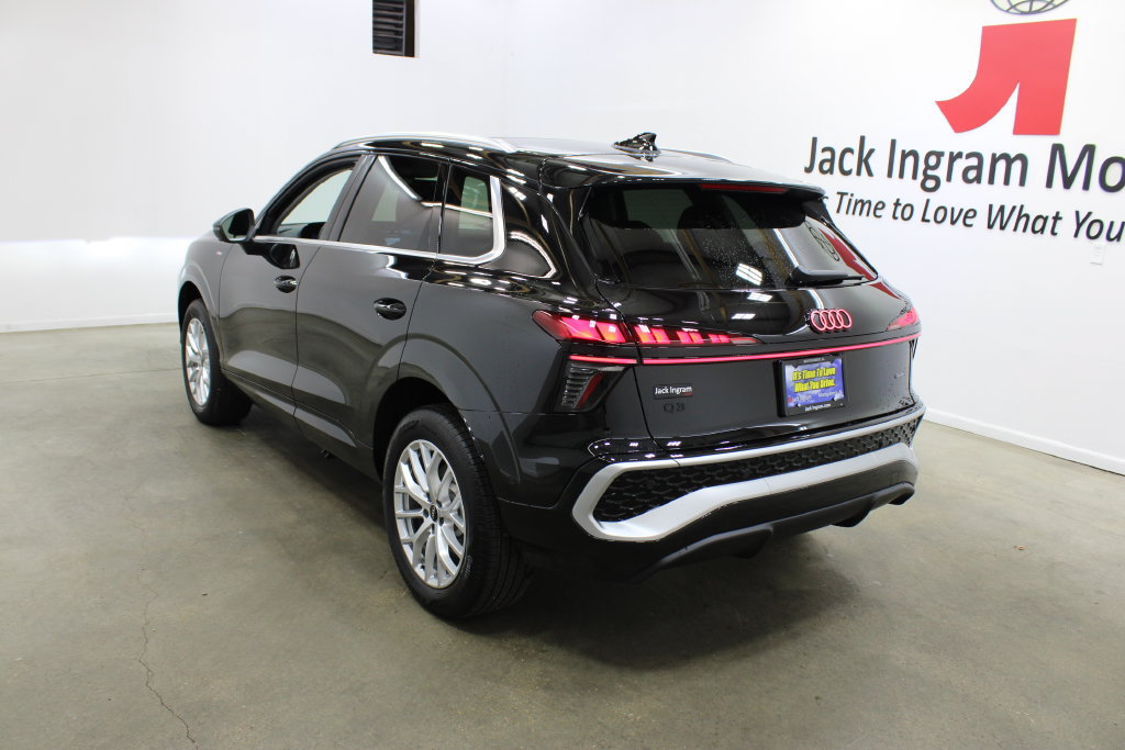 New 2026 Audi Q3 quattro 2.0T AWD/4WD image 3