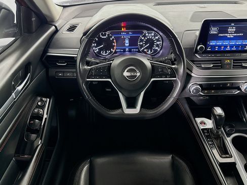 Used 2023 Nissan Altima 2.5 SR FWD image 15