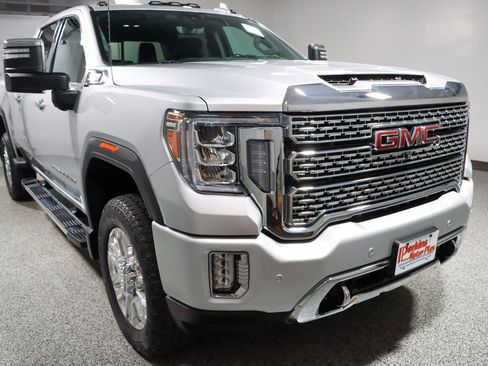 Used 2023 GMC Sierra 2500 Denali w/ Denali Ultimate Package AWD/4WD image 5