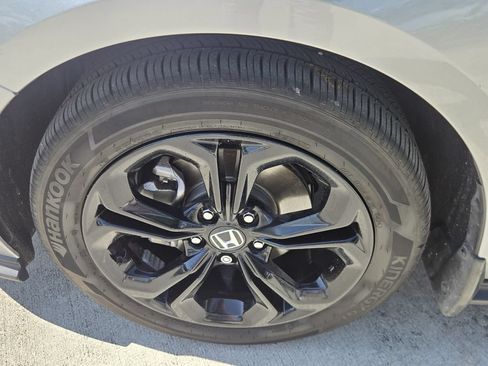 Certified 2025 Honda Accord SE image 10