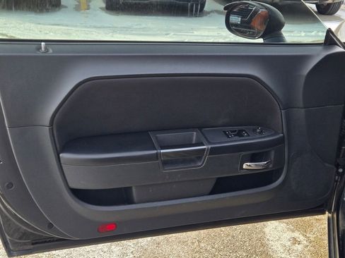 Used 2014 Dodge Challenger SXT w/ Super Sport Group (SS/T) image 20