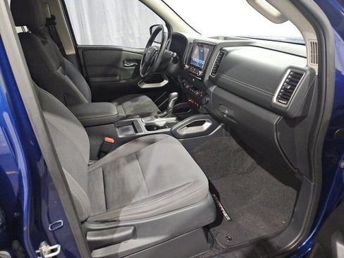 Used 2022 Nissan Frontier SV image 16