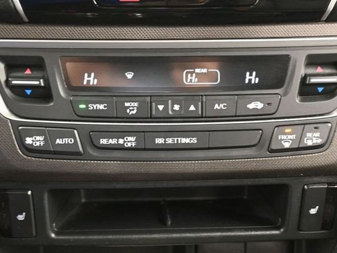 Used 2022 Honda Passport TrailSport image 16