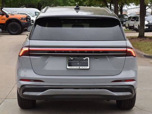 New 2026 Lincoln Nautilus Reserve w/ Jet Appearance Package AWD/4WD image 15