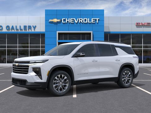 New 2026 Chevrolet Traverse LT w/ Sun and Wheel Package FWD image 2