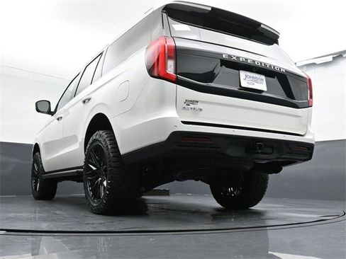 New 2025 Ford Expedition Active image 37