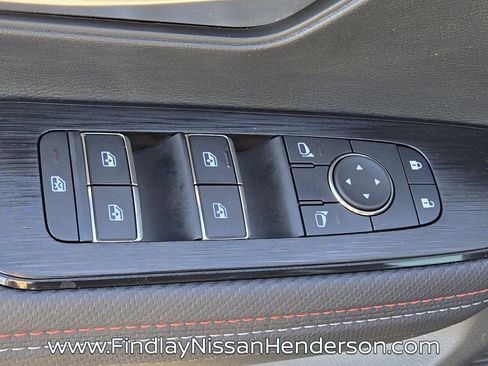 Used 2025 Nissan Kicks SR FWD image 21