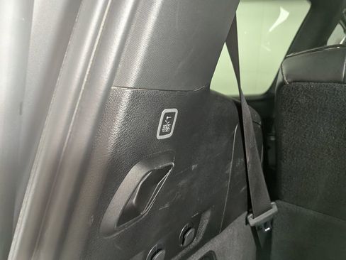 Certified 2023 Jeep Grand Wagoneer Base w/ Flexible Seating Group image 12