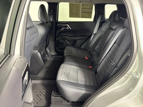 Used 2026 Mitsubishi Outlander SE FWD image 30