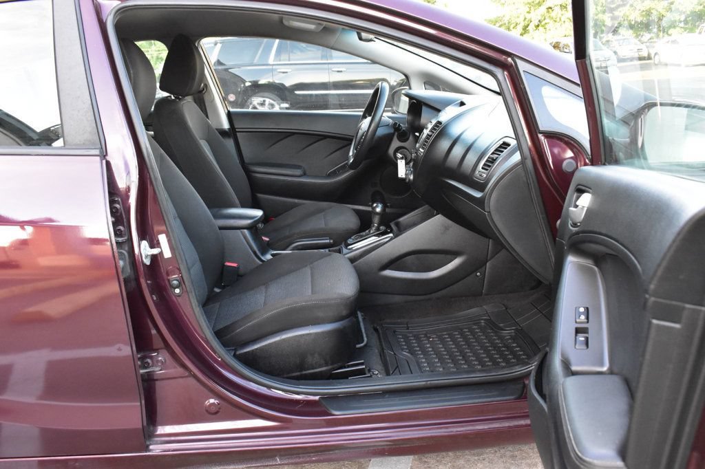 Used 2018 Kia Forte LX FWD image 14