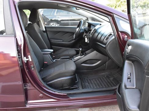 Used 2018 Kia Forte LX image 14