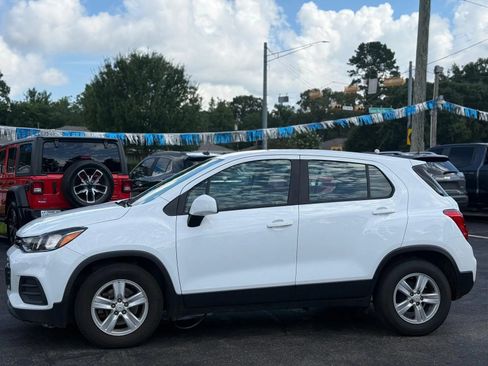 Used 2021 Chevrolet Trax LS FWD image 13