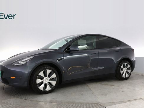 Used 2020 Tesla Model Y Performance image 15