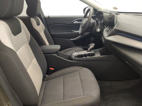 Used 2024 Chevrolet Trax LS FWD image 21