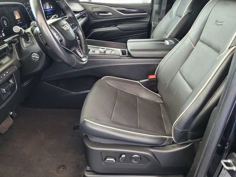 Used 2023 Cadillac Escalade Sport AWD/4WD image 17
