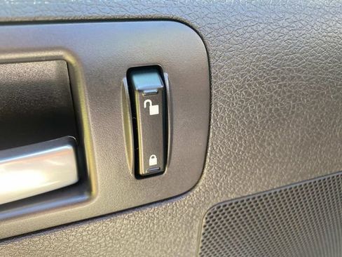 Used 2009 Ford Mustang Shelby GT500 RWD image 13