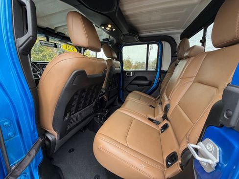 Used 2021 Jeep Gladiator Rubicon image 9