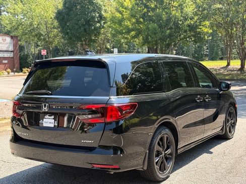 Used 2023 Honda Odyssey Sport image 5