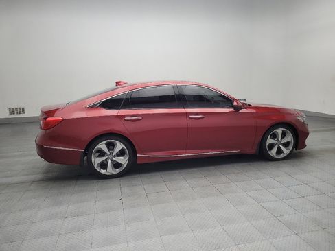 Used 2018 Honda Accord Touring image 10