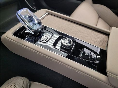 New 2026 Volvo XC90 B6 Ultra image 20