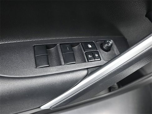 Used 2023 Toyota Corolla Cross LE image 13