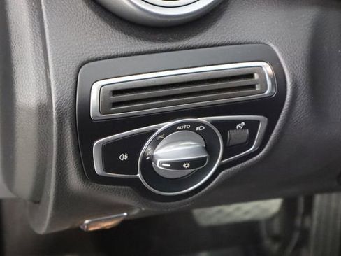Used 2019 Mercedes-Benz C 300 Sedan image 21