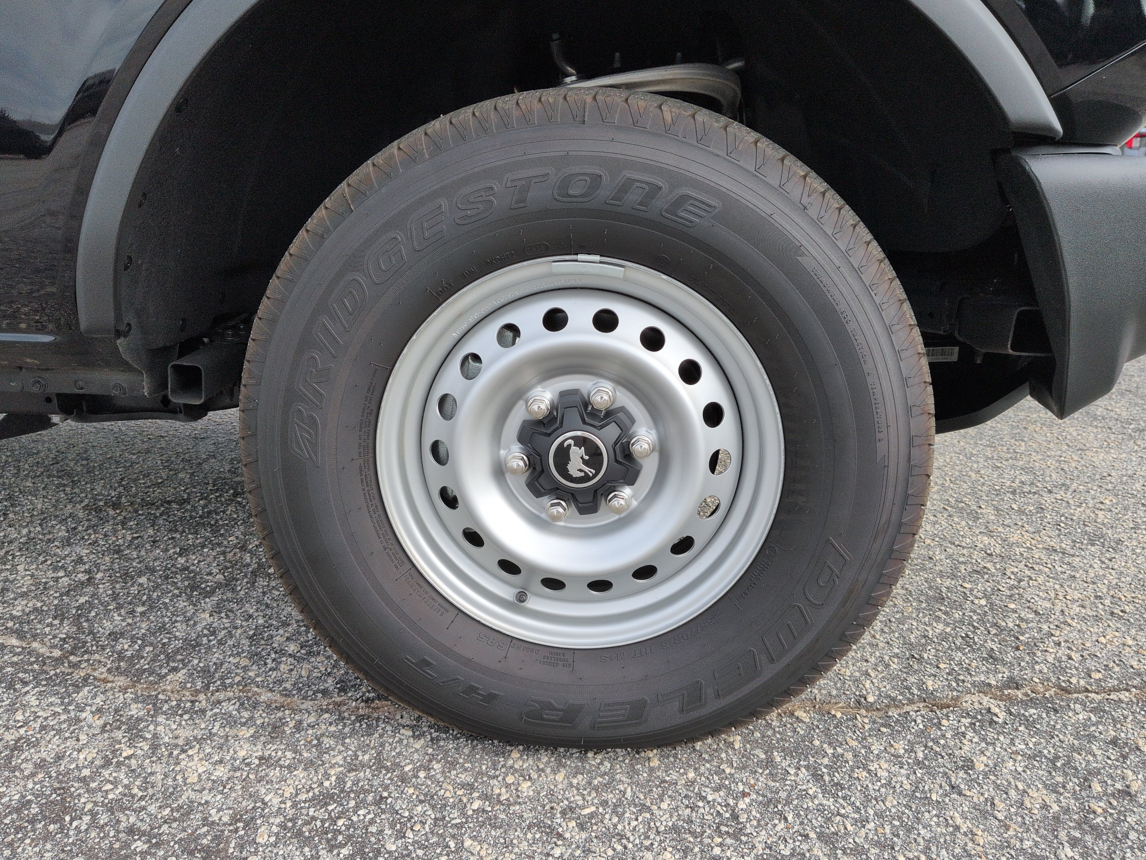 Used 2025 Ford Bronco 4-Door AWD/4WD image 9