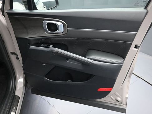 Certified 2024 Kia Sorento SX Prestige image 41