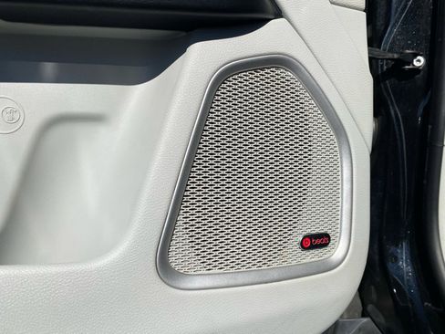 Used 2019 Jeep Compass Limited image 30