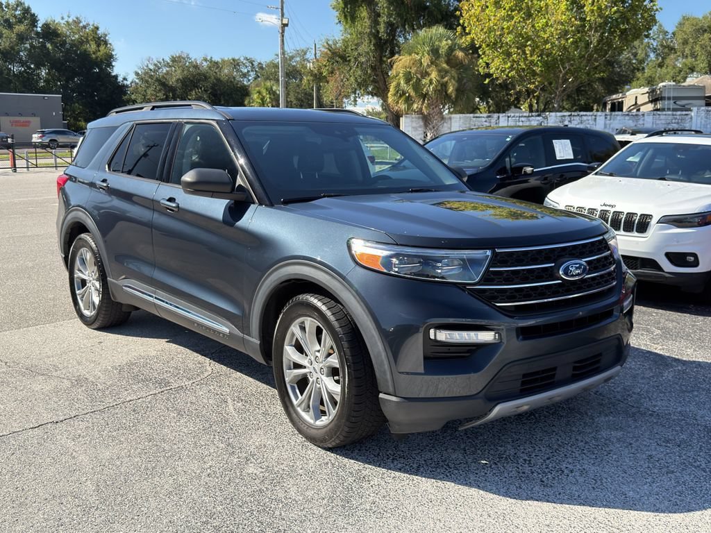 Used 2022 Ford Explorer XLT w/ Equipment Group 202A RWD image 2