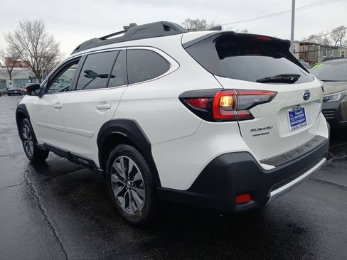Used 2025 Subaru Outback Limited AWD/4WD image 5