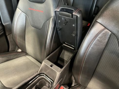 Used 2022 Jeep Compass Trailhawk w/ Trailhawk Convenience Group image 28