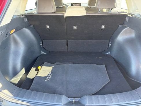Used 2022 Toyota Corolla Cross XLE w/ Convenience Package FWD image 19