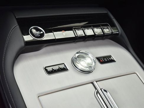 New 2026 Lincoln Navigator L Reserve w/ Jet Appearance Package AWD/4WD image 32