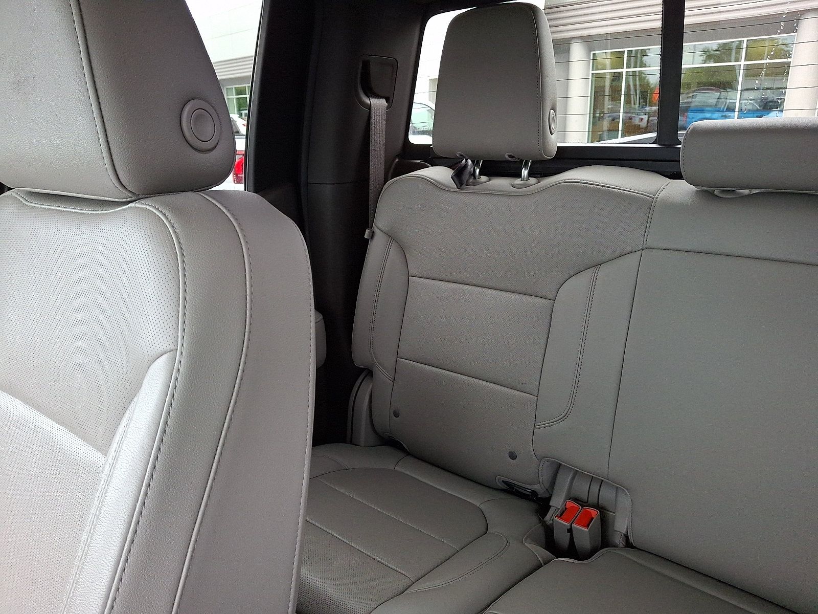 Used 2019 GMC Sierra 1500 SLT w/ SLT Premium Package RWD image 17