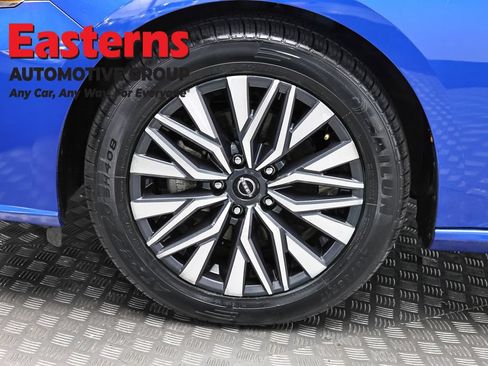 Used 2025 Nissan Altima 2.5 SV FWD image 31