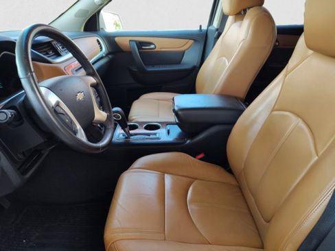 Used 2013 Chevrolet Traverse LT image 11