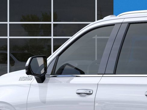 New 2026 Chevrolet Suburban High Country image 36