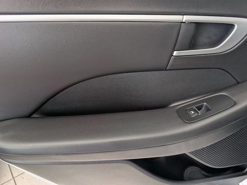 Used 2025 Hyundai Sonata SEL FWD image 21
