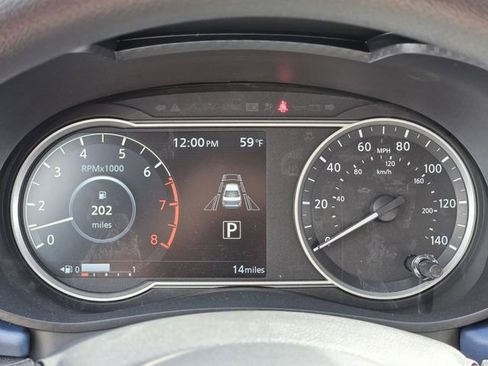 New 2025 Nissan Versa SV w/ Trunk Package FWD image 18