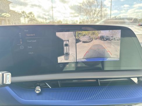 New 2026 Cadillac Optiq Luxury 1 image 27