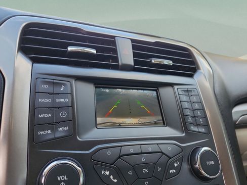 Used 2017 Ford Fusion SE image 27