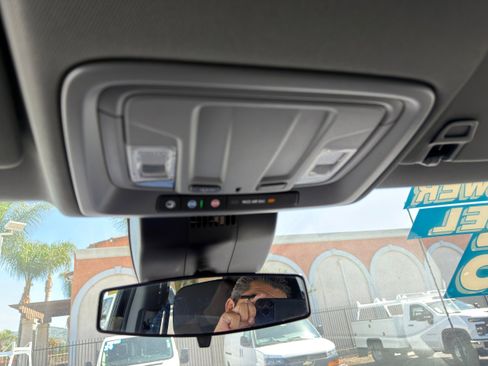 Used 2025 Chevrolet Silverado 2500 LT w/ Convenience Package image 37