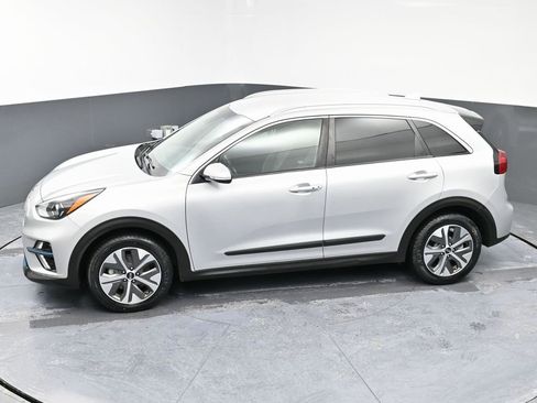 Used 2020 Kia Niro EX w/ Cold Weather Package image 41